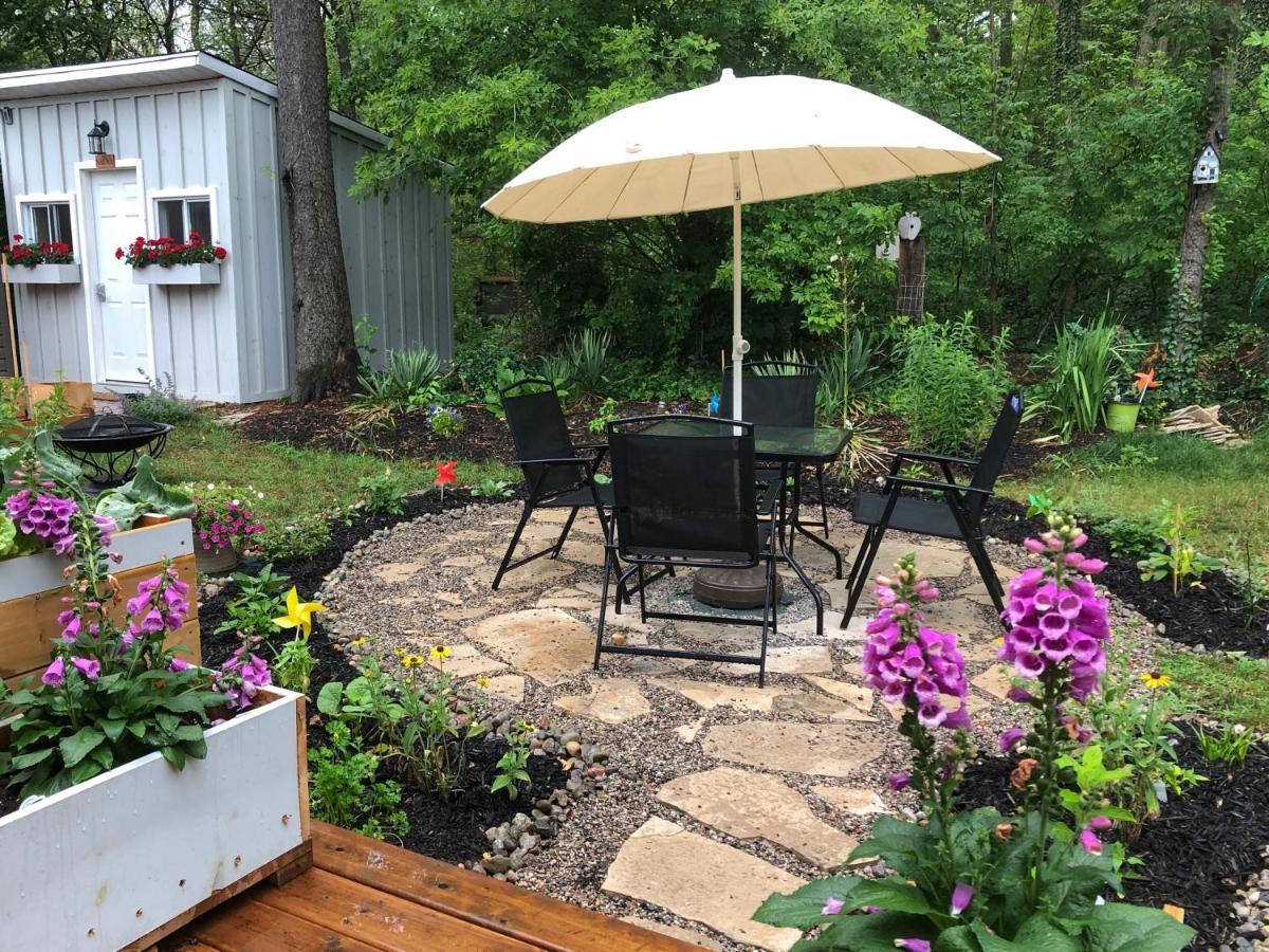 Cozy Cottage Retreat Lambton Shores Экстерьер фото