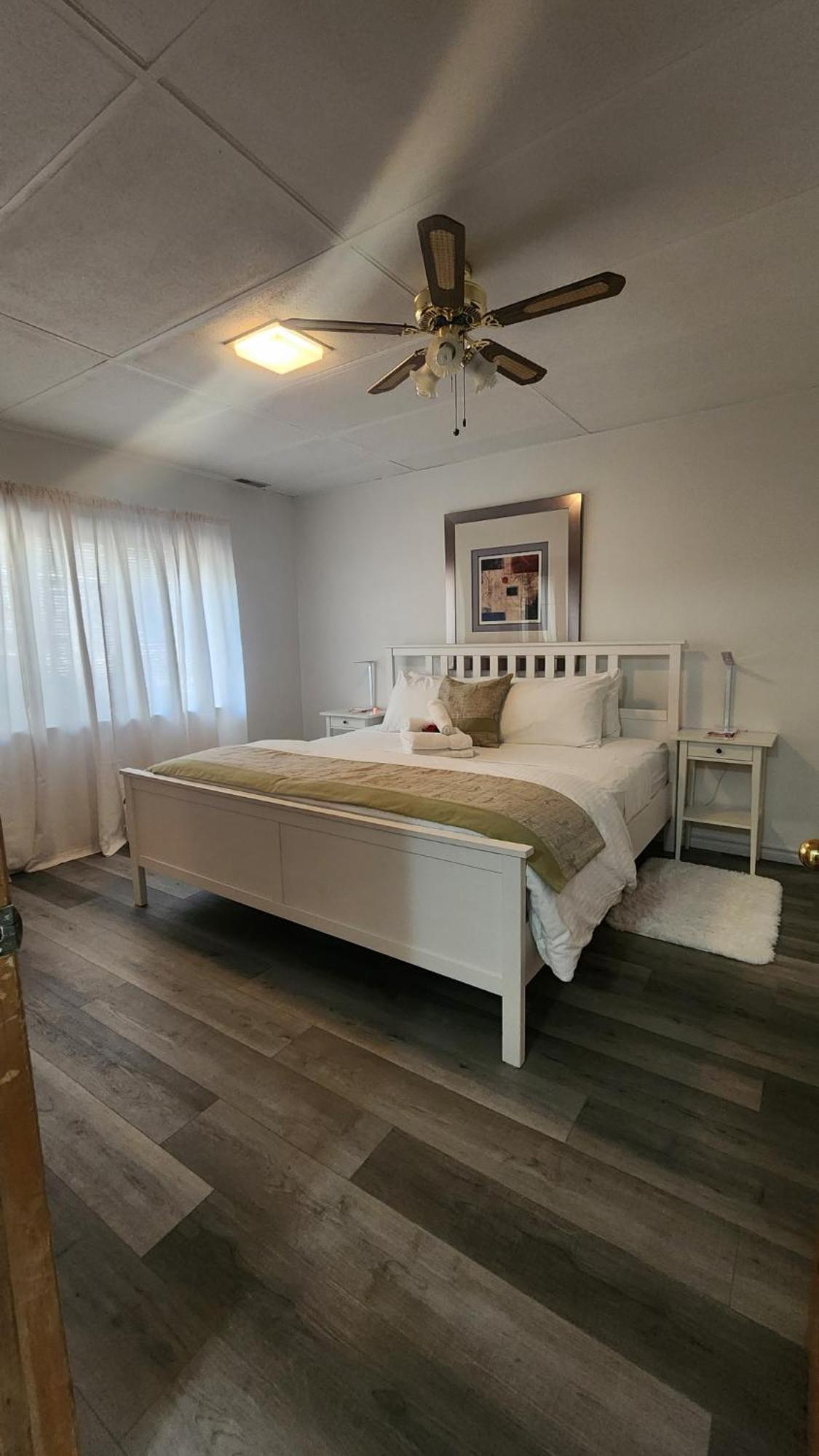 Cozy Cottage Retreat Lambton Shores Экстерьер фото